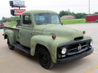 1953 IH R-112 Truck