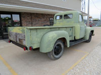 1953 IH R-112 Truck