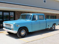 1969 IHC Series Travelette Crew Cab